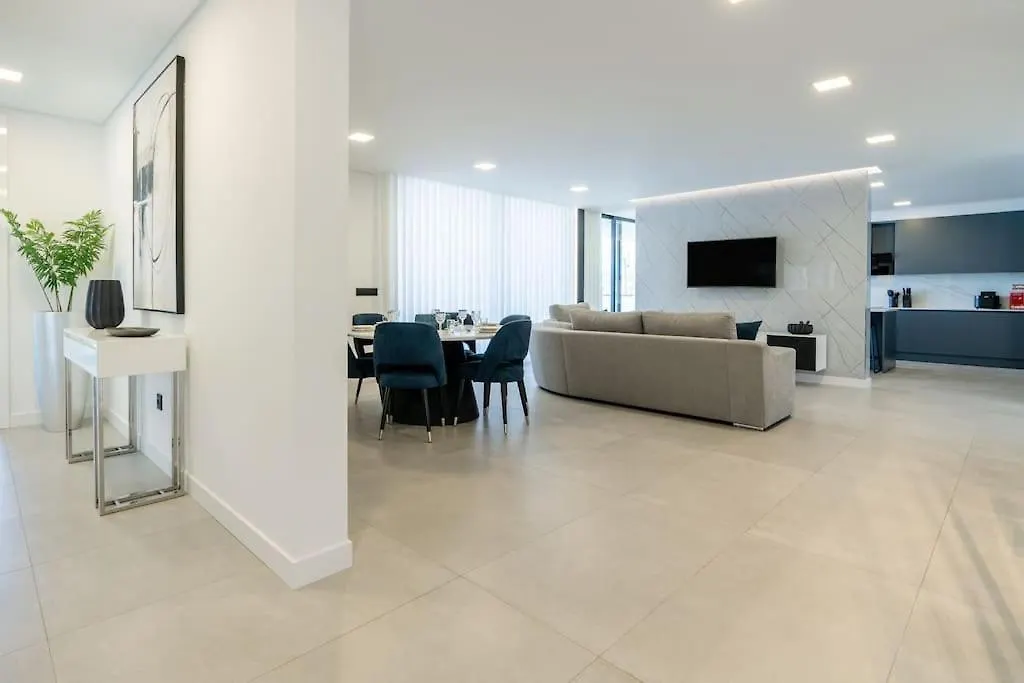 Villa Lunarenzo Seaview, Pool, Ac, Parking Calheta   Calheta (Madeira)